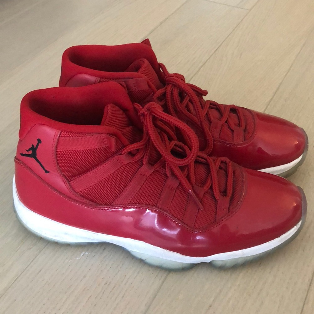 Air Jordan 11 Win Like ‘96 (Gym Red) in Size 10.5